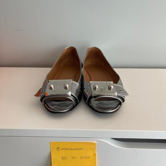 Hermes Silver Leather Open Flats with Palladium Hardware - Picture 8 of 10